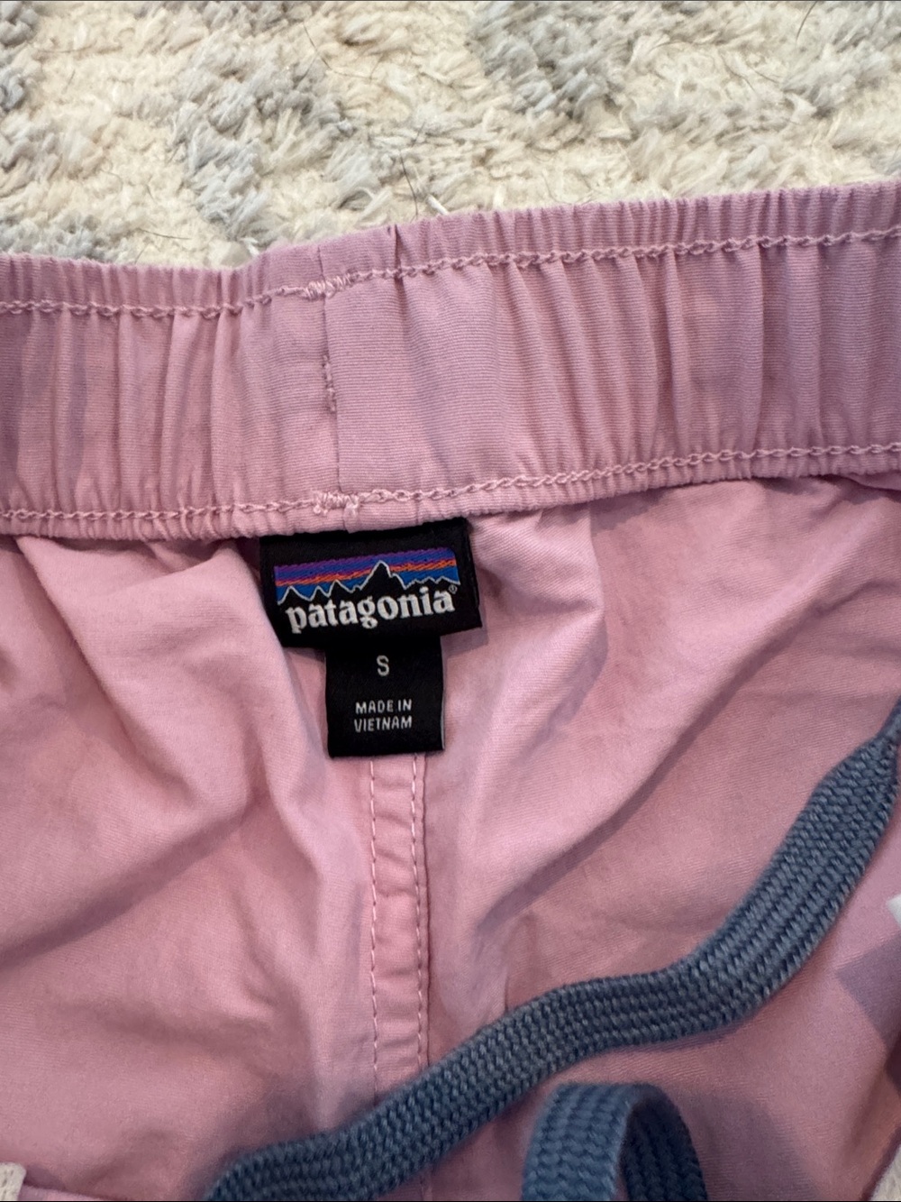 Women’s Patagonia shorts - Picture 2 of 3